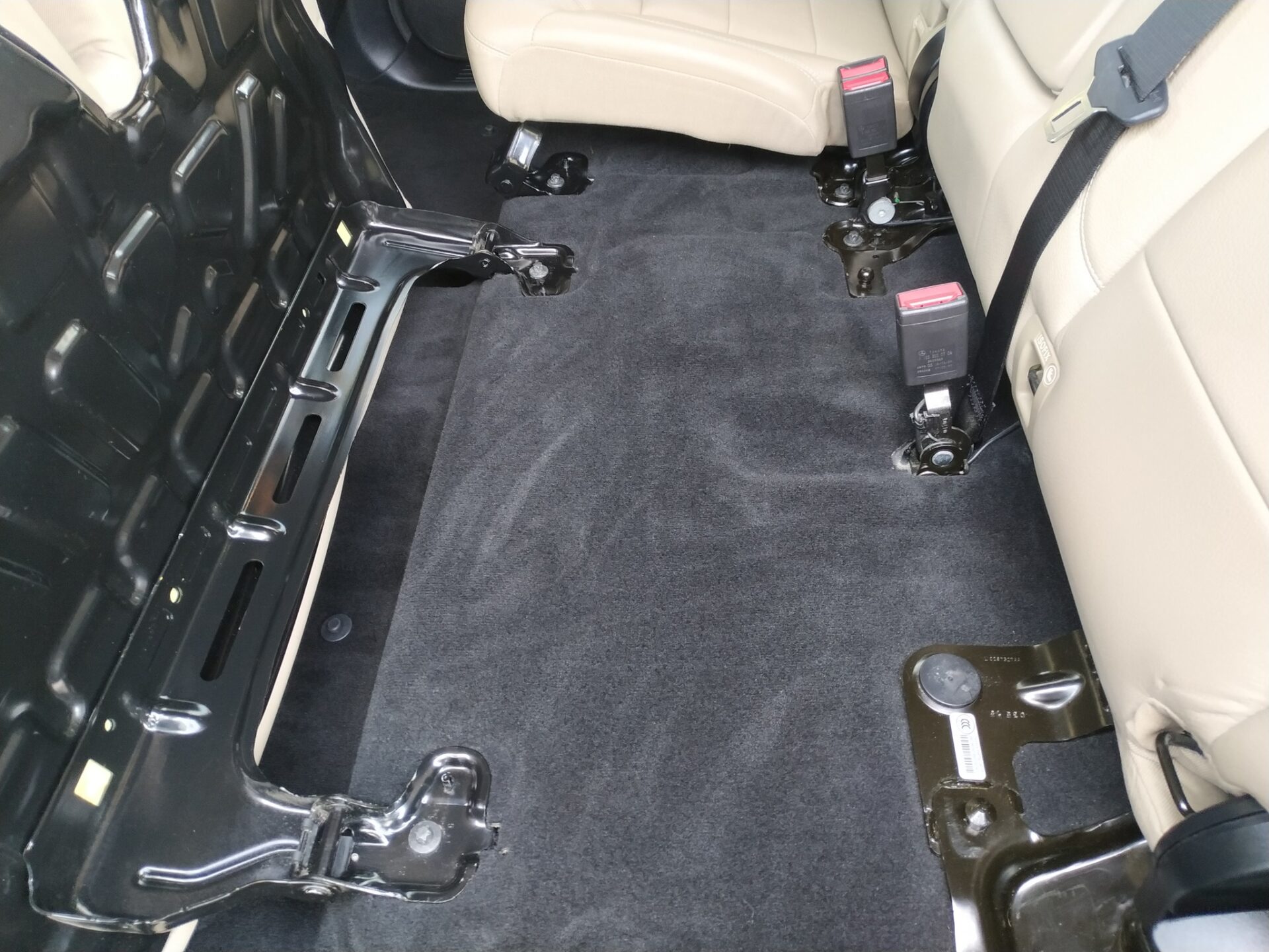 Igienizare și curățare tapițerie auto textilă Oradea
