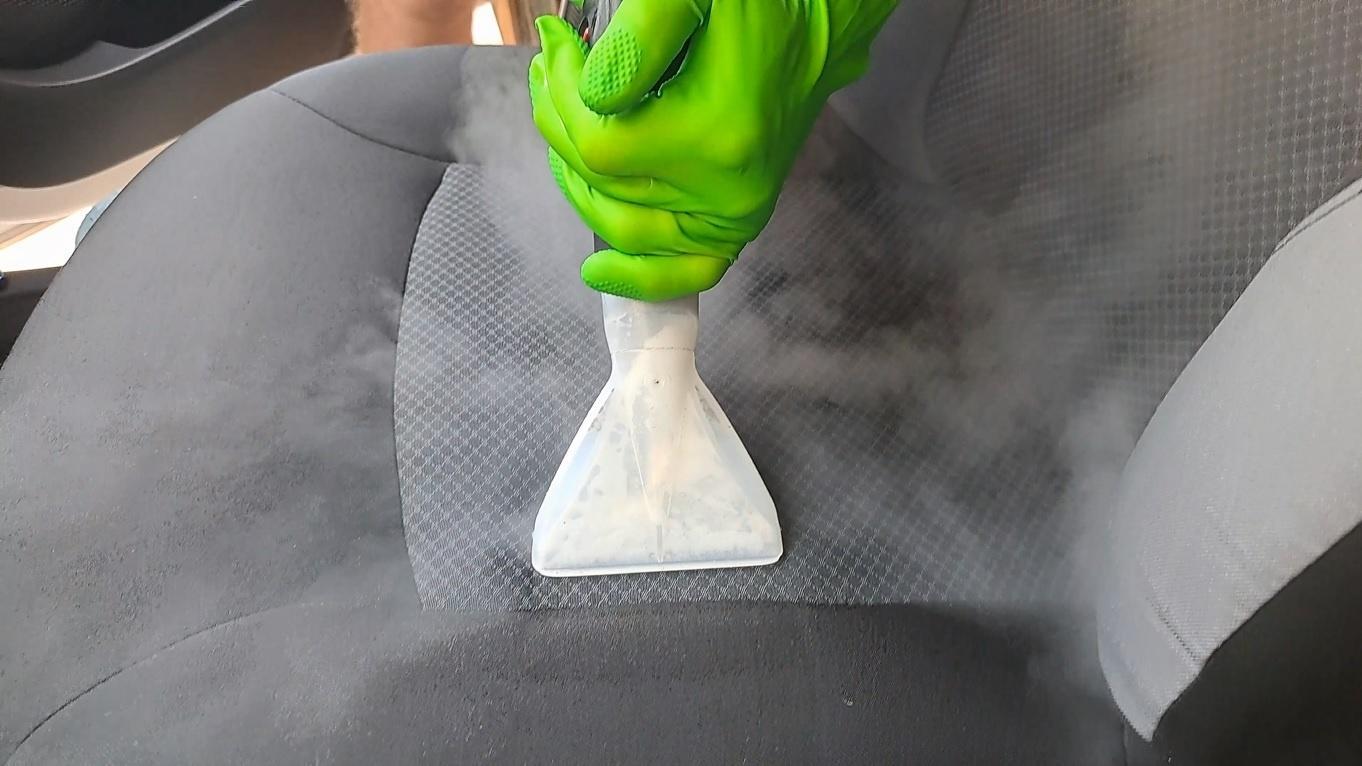 Detailing auto și spălare tapițerie în Oradea