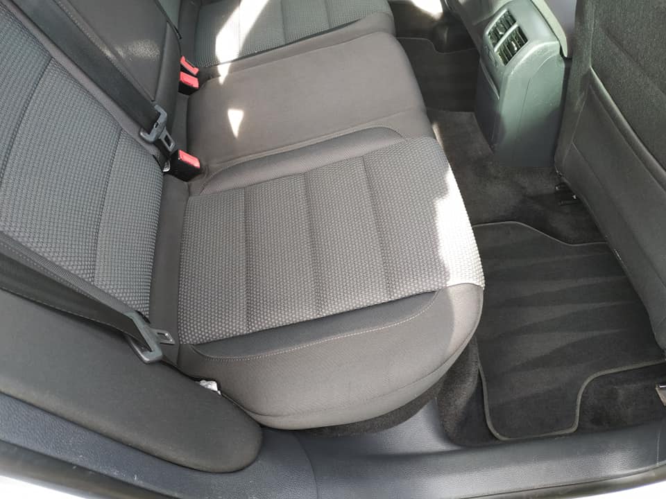 Tapițerie auto înainte de igienizare în Oradea – OradeaCuAbur